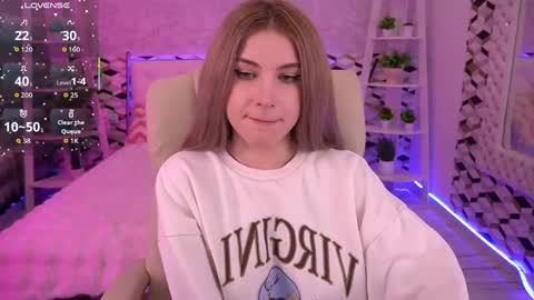 Snapshot of sabrinamuse chatting on April 2026 06:05:01 AM Sabrina online show from April 2026 06:05:01 AM