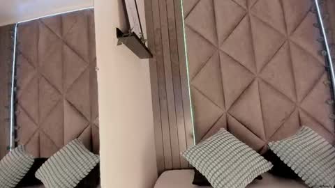 S A B R I N A  online show from December 2025 11:40:02 AM