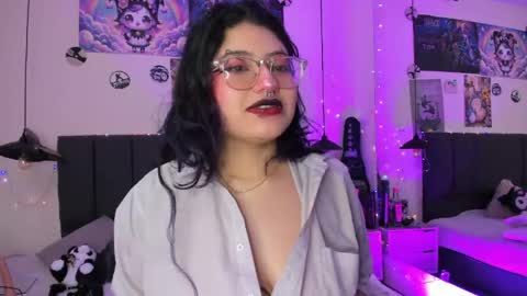 Snapshot of sabrinav_ chatting on April 2026 11:22:02 AM Sabrina online show from April 2026 11:22:02 AM