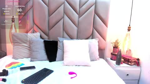 Snapshot of sabrinavantress chatting on April 2026 06:27:01 AM Sabrina Vantress online show from April 2026 06:27:01 AM