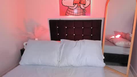 sabrinna online show from April 2026 01:32:02 PM