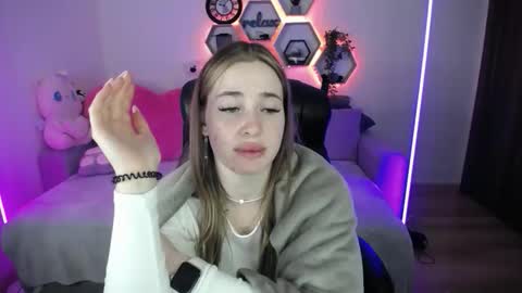 Sabrina Violet online show from April 2026 08:04:02 AM