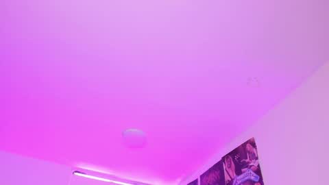 Ig  online show from November 2025 05:06:02 PM