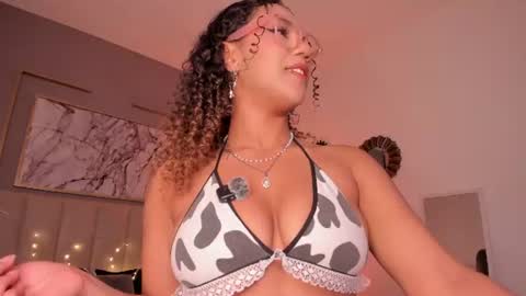 Sophie online show from June 2026 06:18:01 AM