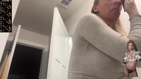 Snapshot of sadierw chatting on January 2025 01:48:02 AM SadieRW online show from January 2025 01:48:02 AM