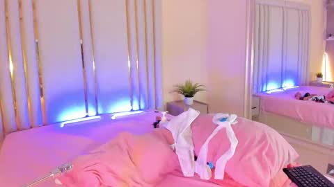 Mara online show from February 2025 04:18:02 AM