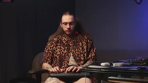 Adam online show from January 2025 04:57:02 AM