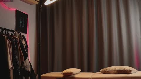 Adam online show from January 2025 05:03:02 AM