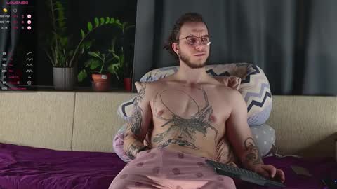 Adam online show from September 2025 02:50:01 PM