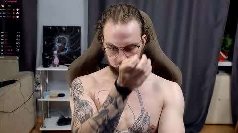 Adam online show from October 2025 04:57:02 AM