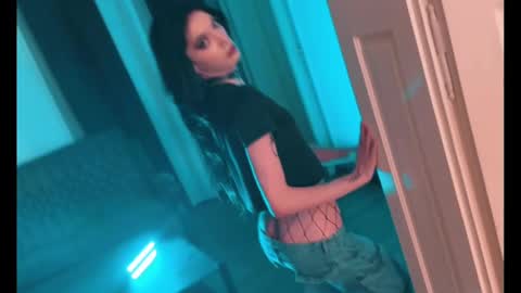 Snapshot of sage_storm chatting on February 2025 05:02:01 AM Sage Storm online show from February 2025 05:02:01 AM