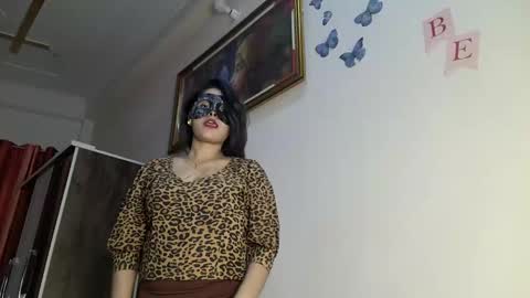 Snapshot of sahani2208 chatting on January 2025 05:15:02 PM Queen Archana online show from January 2025 05:15:02 PM