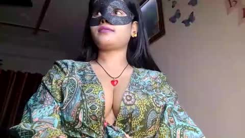 Snapshot of sahani2208 chatting on January 2025 08:17:01 PM Queen Archana online show from January 2025 08:17:01 PM