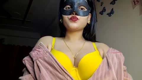 Snapshot of sahani2208 chatting on February 2025 06:31:02 PM Queen Archana online show from February 2025 06:31:02 PM