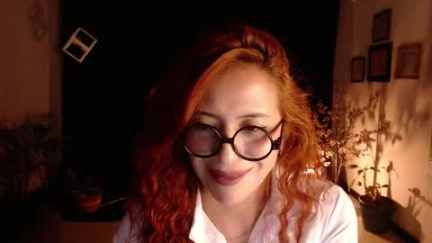 Snapshot of sahra_tayl0r_ chatting on February 2025 08:45:01 PM SARA online show from February 2025 08:45:01 PM