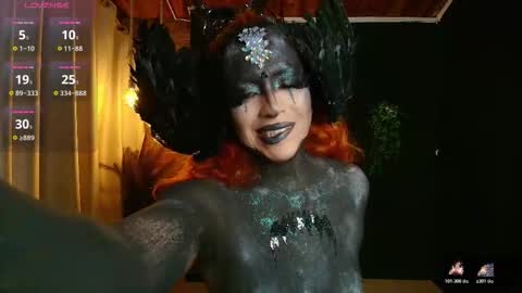 Snapshot of sahra_tayl0r_ chatting on November 2025 04:52:01 PM SARA online show from November 2025 04:52:01 PM