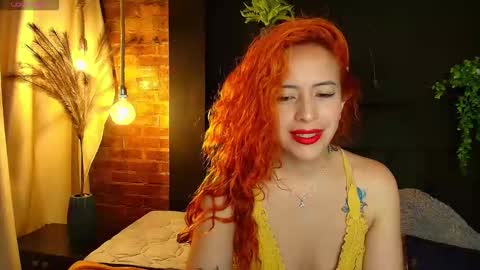 Snapshot of sahra_tayl0r_ chatting on December 2025 04:35:02 PM SARA online show from December 2025 04:35:02 PM