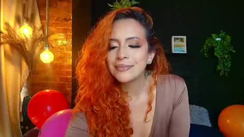 Snapshot of sahra_tayl0r_ chatting on May 2026 03:17:01 PM SARA online show from May 2026 03:17:01 PM