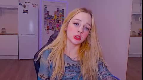 Snapshot of sailormoon666_ chatting on March 2026 11:11:02 PM Sofia online show from March 2026 11:11:02 PM