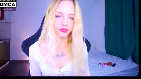 Snapshot of sailormoon666_ chatting on June 2026 01:39:01 AM Sofia online show from June 2026 01:39:01 AM
