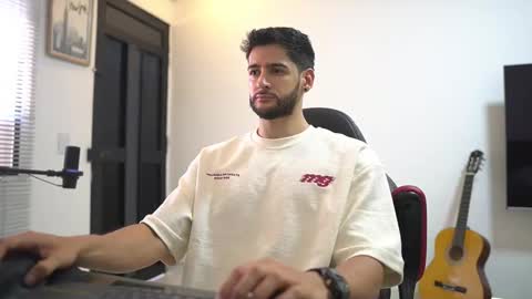 Snapshot of saimonhot1 chatting on March 2026 04:22:01 PM saimon online show from March 2026 04:22:01 PM