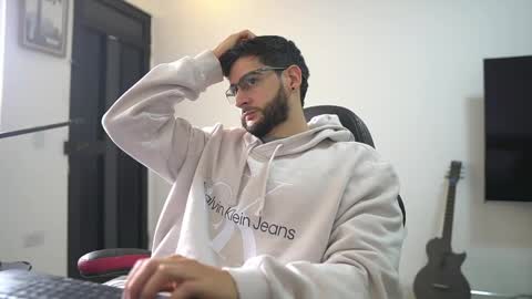 Snapshot of saimonhot1 chatting on April 2026 01:47:01 PM saimon online show from April 2026 01:47:01 PM