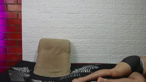 sainix_ online show from November 2025 04:13:02 AM