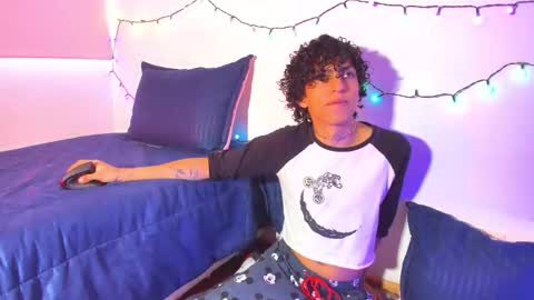 saint_dark online show from December 2025 01:39:02 PM