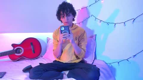 saint_dark online show from December 2025 01:07:01 PM