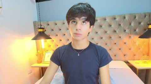 Santi online show from April 2026 12:27:01 PM