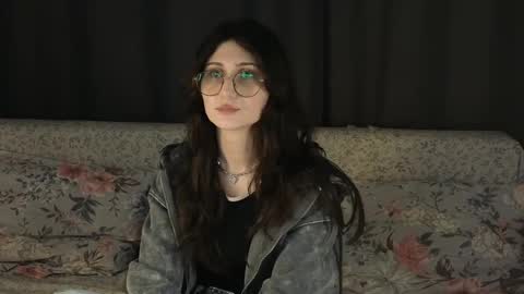 Snapshot of saintmental chatting on April 2026 12:46:01 AM saintmental online show from April 2026 12:46:01 AM