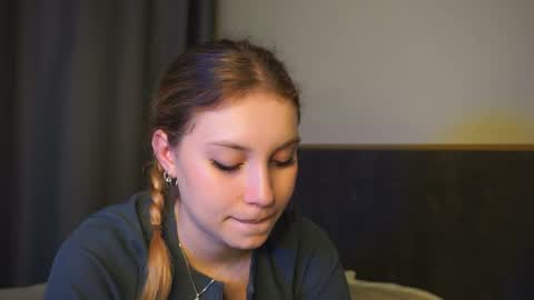 Snapshot of sairally chatting on May 2026 09:44:02 PM Ariel online show from May 2026 09:44:02 PM
