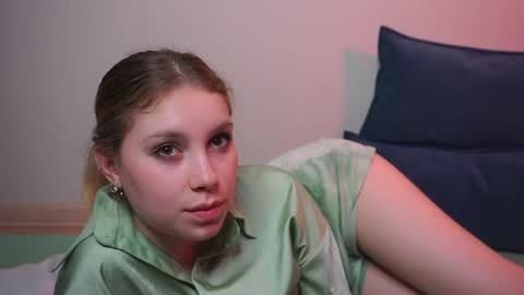 Snapshot of sairally chatting on May 2026 06:09:01 PM Ariel online show from May 2026 06:09:01 PM
