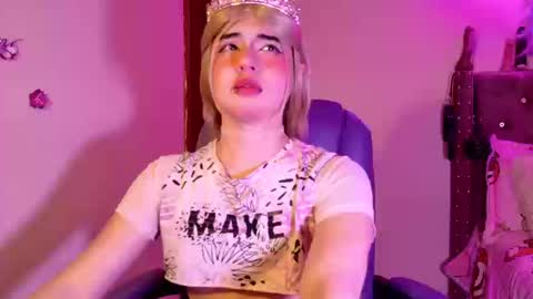 Snapshot of sakuraa_9 chatting on September 2025 03:23:02 PM saku online show from September 2025 03:23:02 PM