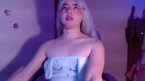 Snapshot of sakuraa_9 chatting on September 2025 03:24:02 PM saku online show from September 2025 03:24:02 PM