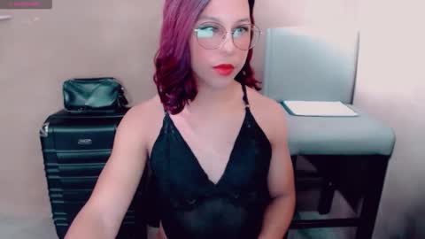 Snapshot of sakurahotgirl chatting on December 2025 06:56:02 PM SakuraCumExtreme online show from December 2025 06:56:02 PM