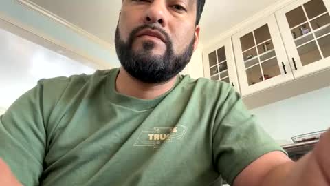 sal cumplaciente online show from March 2026 04:44:02 PM