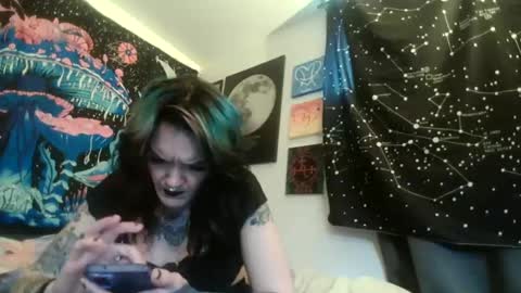 salemsslut online show from December 2024 07:32:02 PM