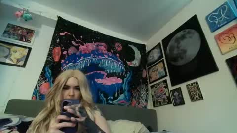 salemsslut online show from January 2025 07:10:02 PM