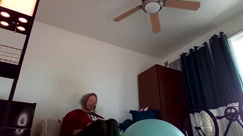 salis1981 online show from February 2025 11:59:02 PM