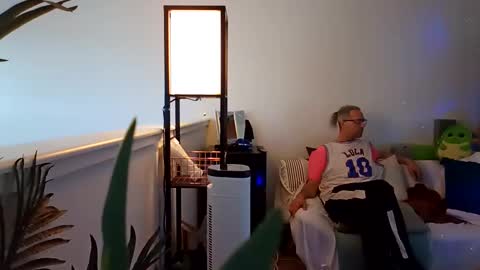 salis1981 online show from March 2025 01:27:01 AM