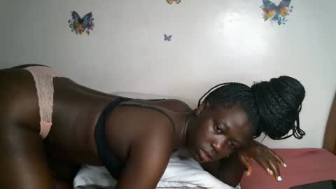 Snapshot of sallie_ chatting on May 2026 04:09:02 AM naomi online show from May 2026 04:09:02 AM