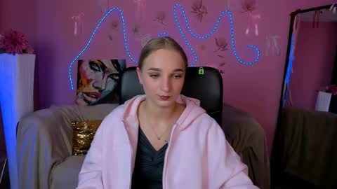 Snapshot of sally_meow chatting on May 2026 09:47:01 AM sally_meow online show from May 2026 09:47:01 AM