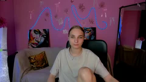 Snapshot of sally_meow chatting on May 2026 06:08:01 AM sally_meow online show from May 2026 06:08:01 AM