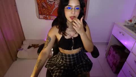 Snapshot of sallymaddoxx chatting on April 2026 12:27:01 AM sallymaddoxx online show from April 2026 12:27:01 AM