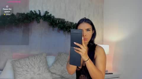 Marcela online show from December 2025 12:33:02 PM