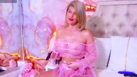 Snapshot of salmaroze chatting on December 2025 05:45:02 AM SalmaRoze online show from December 2025 05:45:02 AM