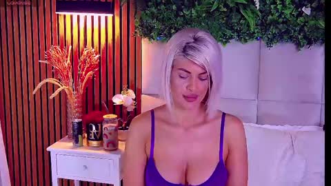 Snapshot of salmaroze chatting on April 2026 03:31:02 AM SalmaRoze online show from April 2026 03:31:02 AM