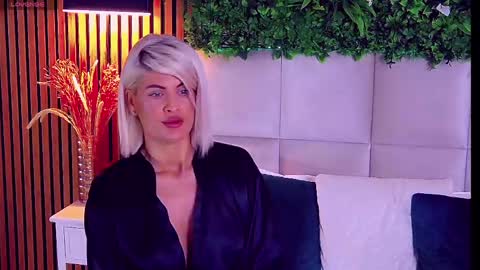 SalmaRoze online show from April 2026 02:48:02 AM