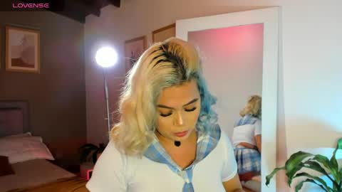 Snapshot of salo____ chatting on April 2026 03:18:02 PM Salo online show from April 2026 03:18:02 PM